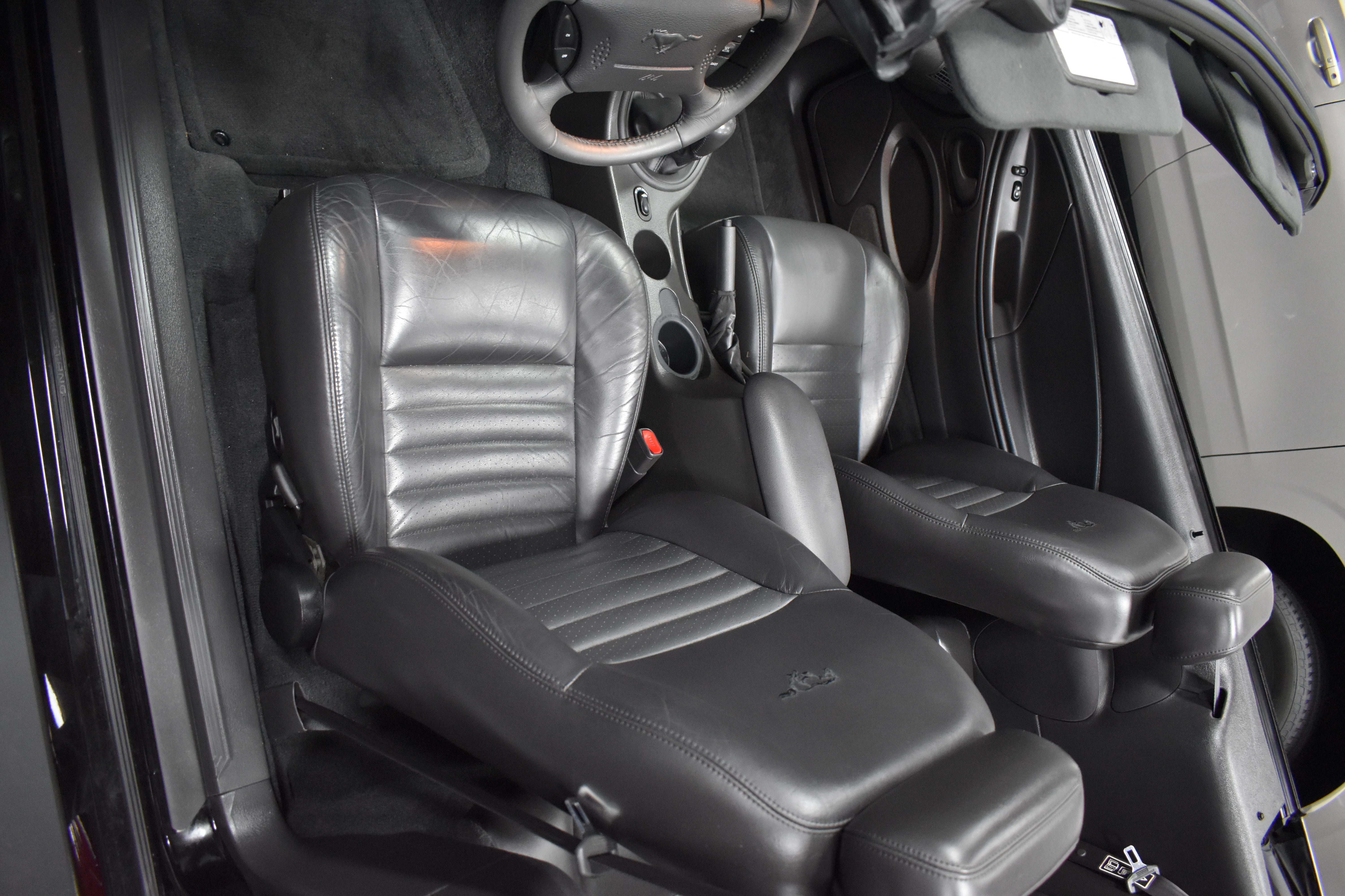 2002 Ford Mustang GT Deluxe - Photo 22
