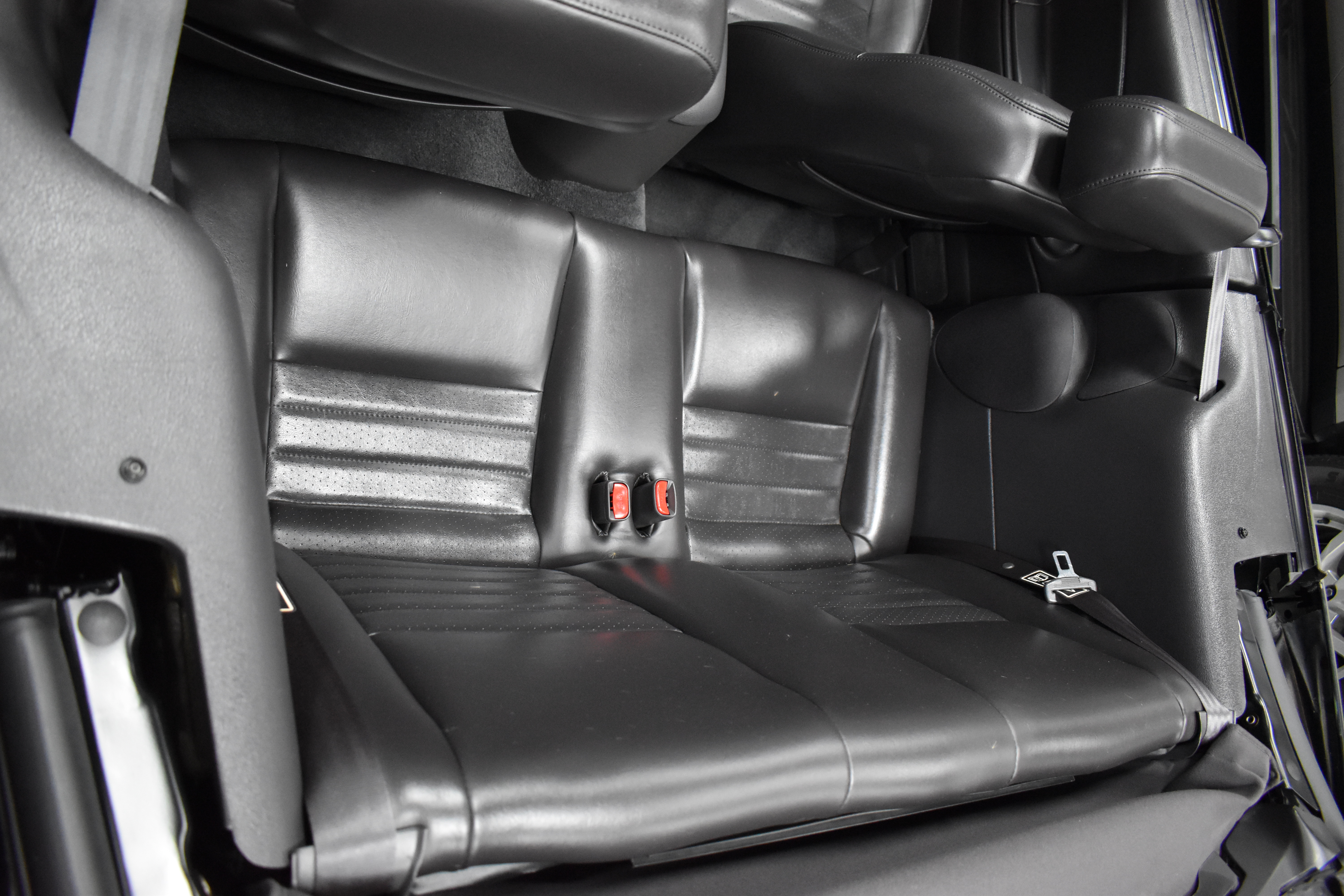 2002 Ford Mustang GT Deluxe - Photo 24